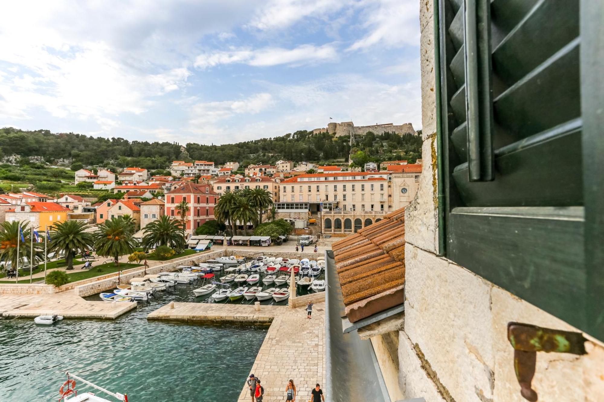 Apartment Lilly With Amazing City View Χβαρ Εξωτερικό φωτογραφία
