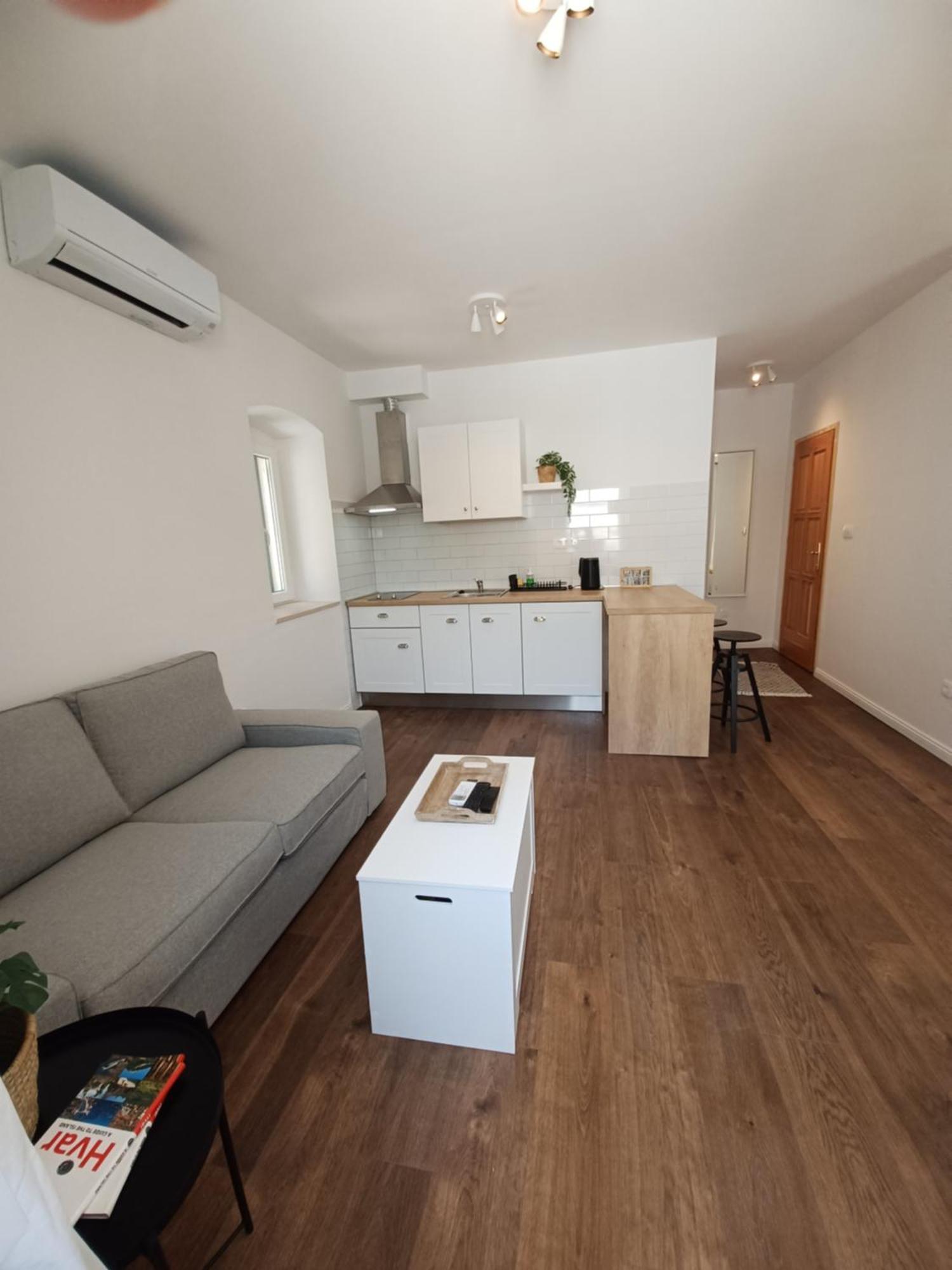 Apartment Lilly With Amazing City View Χβαρ Εξωτερικό φωτογραφία